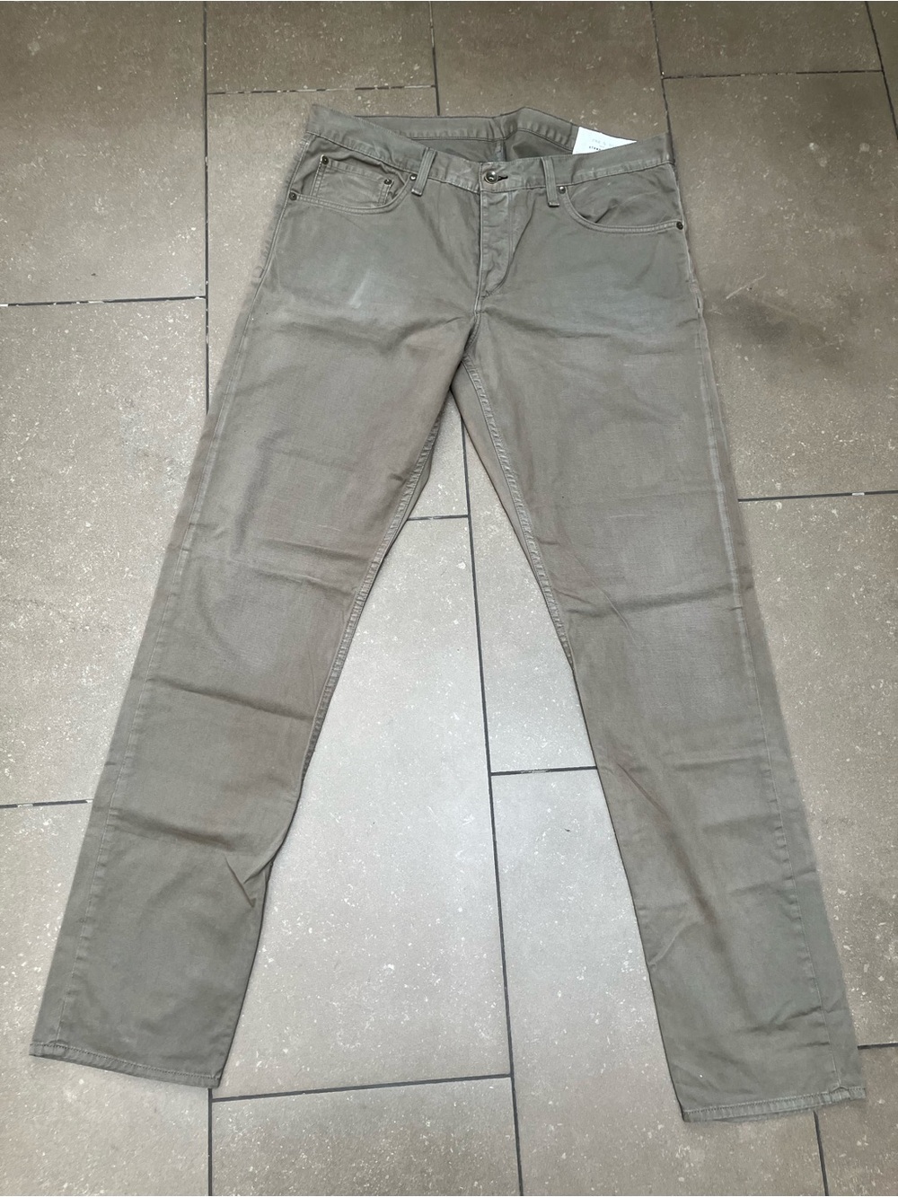 rag & bone Men's Slim Straight Pants in Distressed Grey